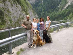 Rottweiler - Wir spazierten fast um den ganzen Stausee! Rottweiler - Wir spazierten fast um den ganzen Stausee!